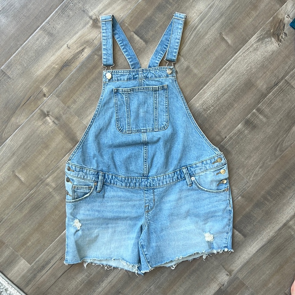 Isabel maternity short overalls